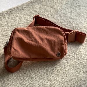 Lululemon FANNY! Peach!